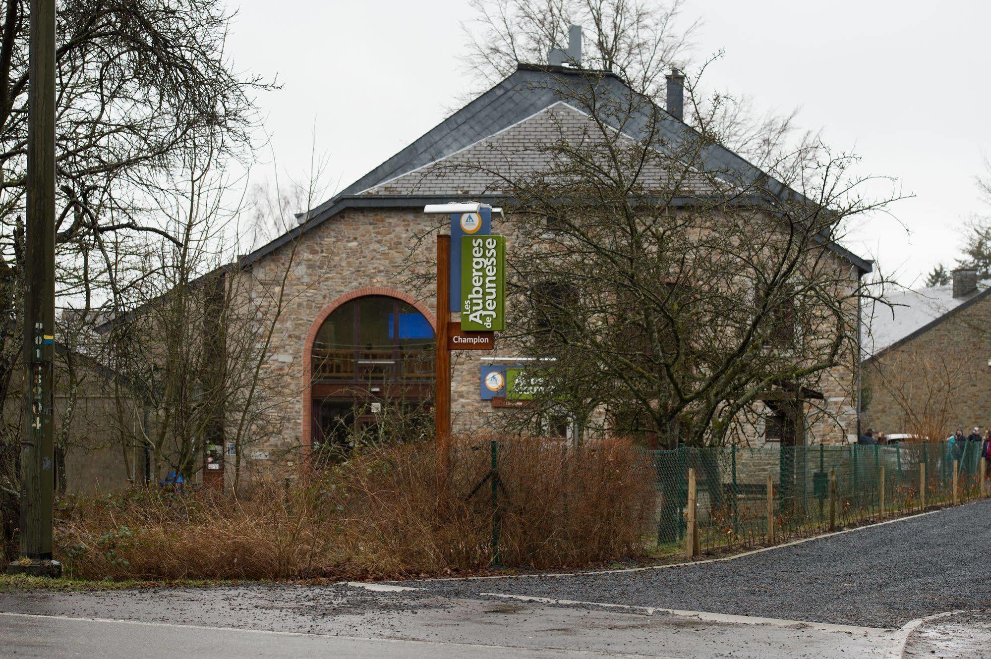 Auberge De Jeunesse De La Roche - Champlon Tenneville Exterior photo
